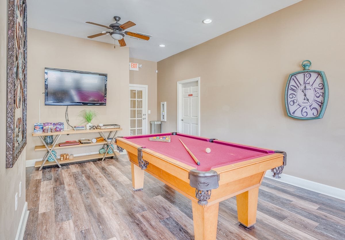 Vintage Retreat Apartments